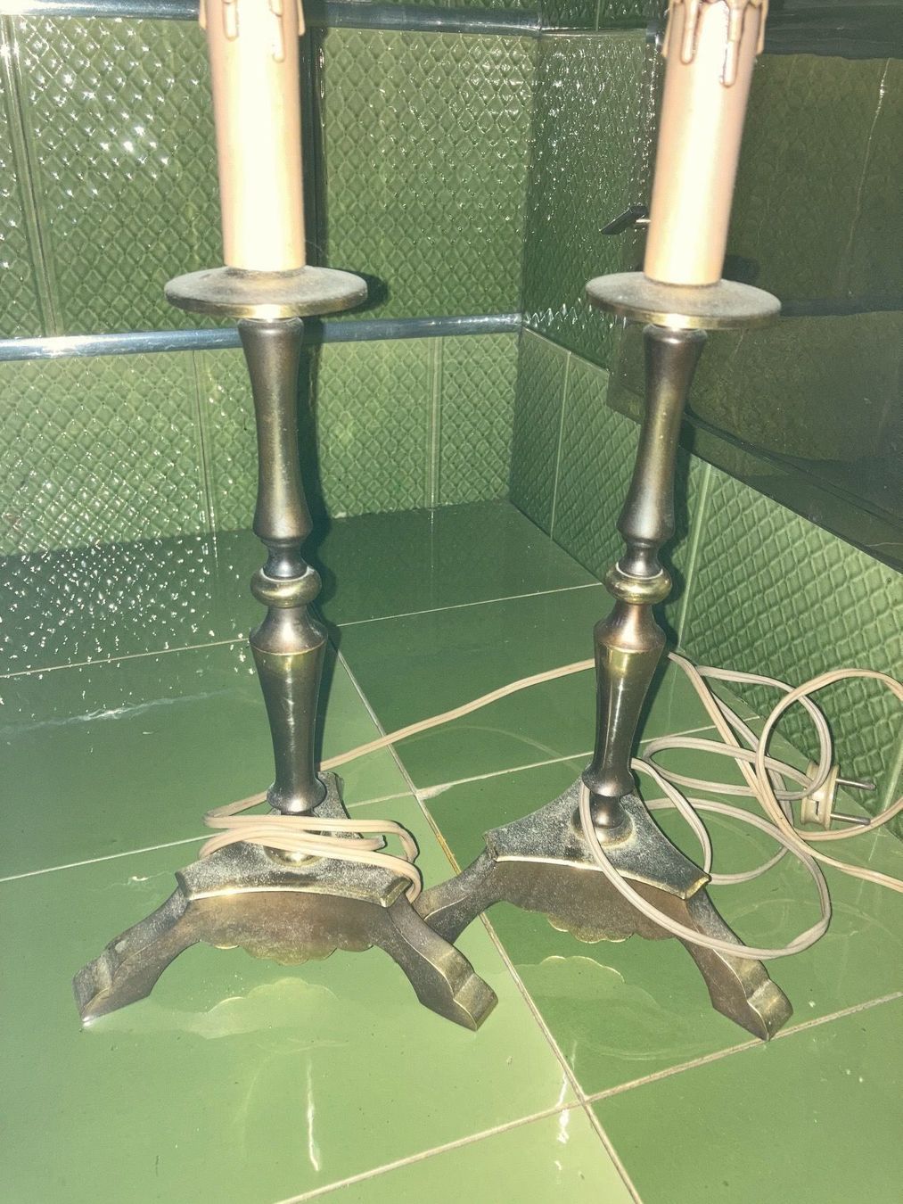 Lampen: Tischlampen, Nachttischlampen 2 Stk. – Gebraucht aus Neftenbach von 889095 1