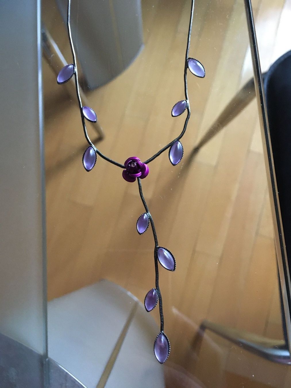 Catenine: Collier violet goutte et rose – Usato da Genève venduto da Libellule477 1
