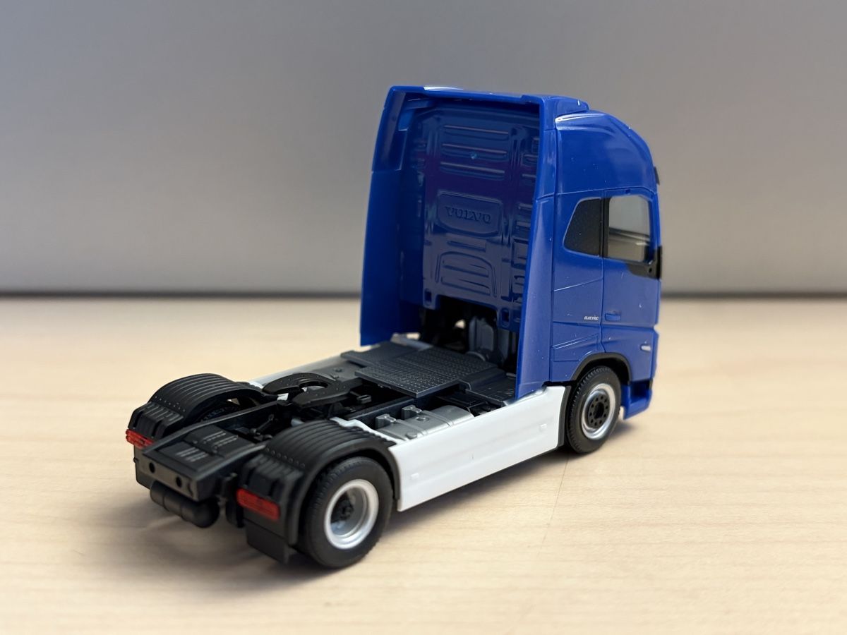 Herpa Voitures modèles: Volvo FH5 GL XL – Neuf (Voir description) à Felben-Wellhausen par Mobil01 1