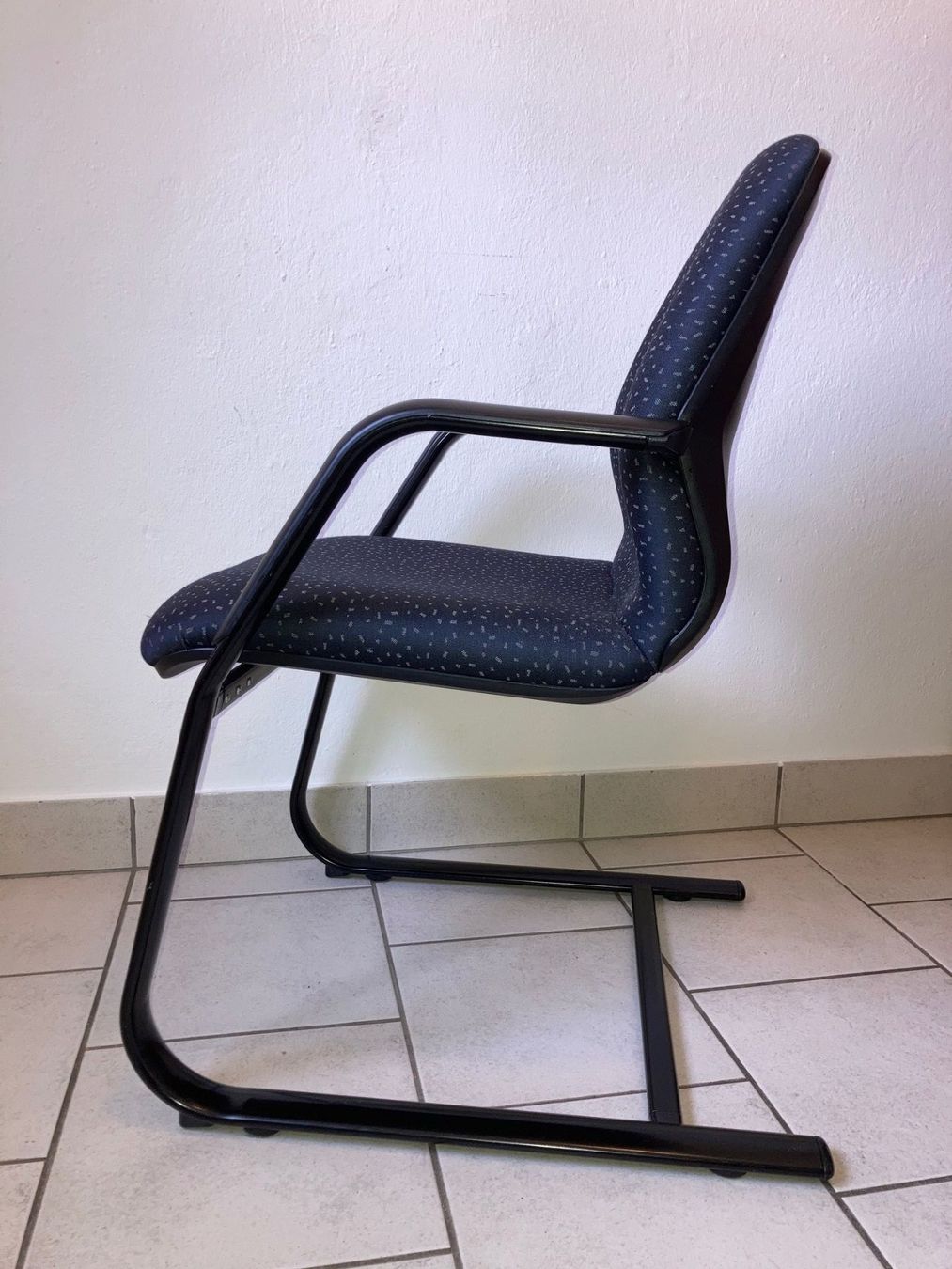 Stühle: 6 Sitzungsstühle – Gebraucht aus Gümligen von HARD68 4