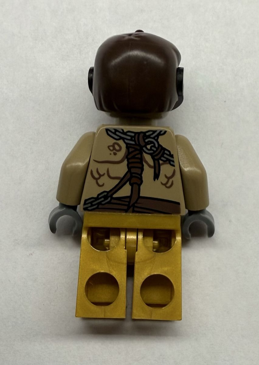 Lego Figuren: 1Lego Figur Minifigur Zombie mit Helm . – Gebraucht aus Rheinfelden von zim_2hqc 1