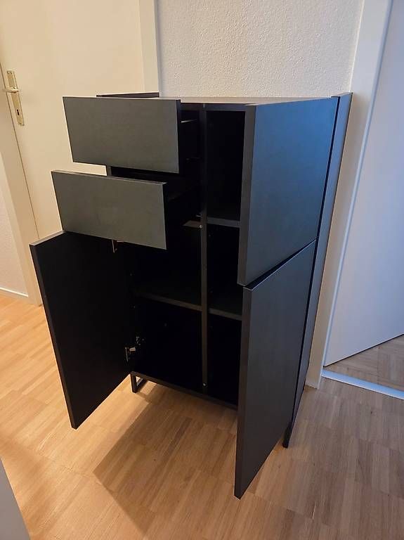 Armadi: Armoire vert foncé – Usato da Pully venduto da lio_w2cg