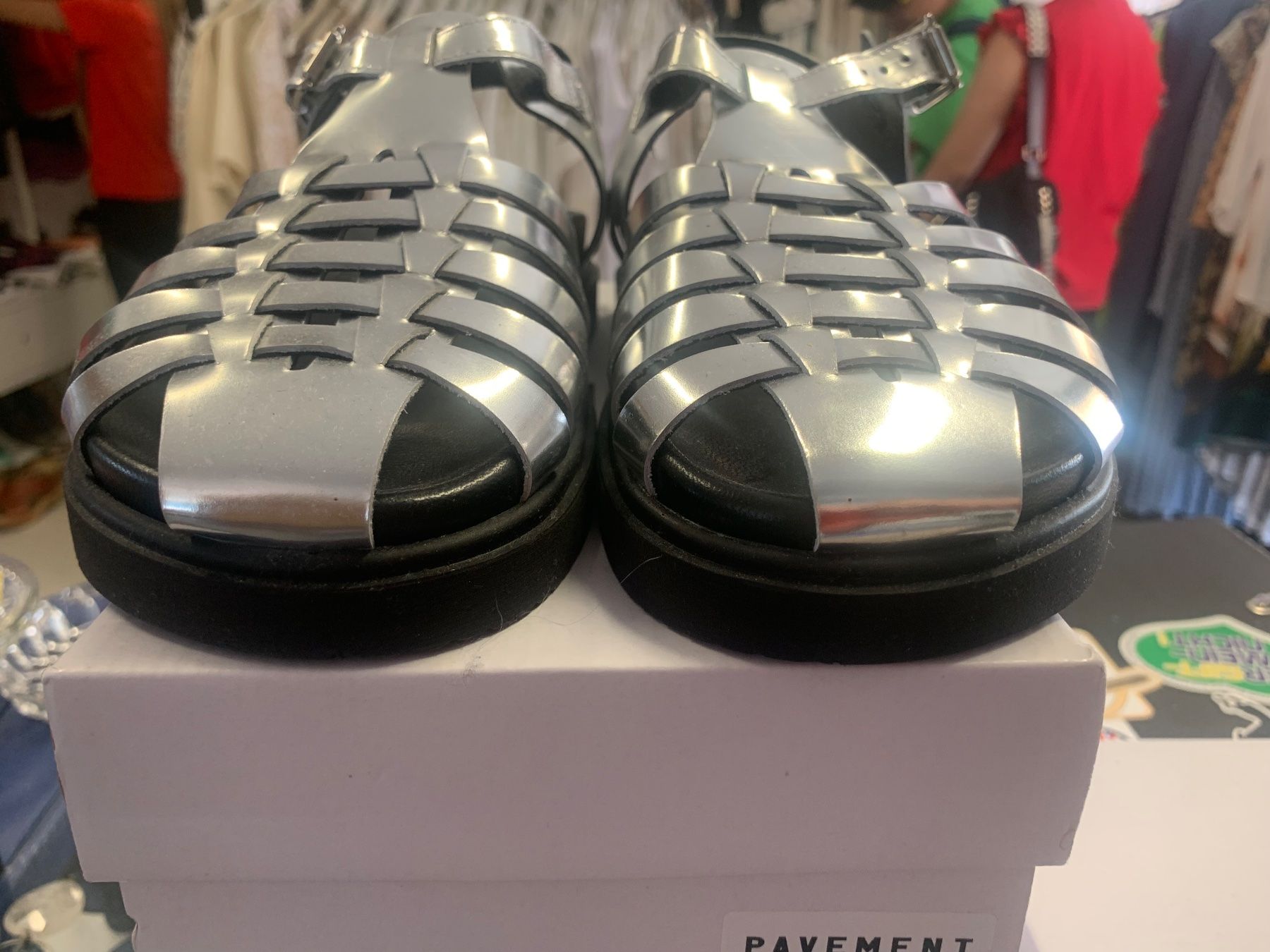 Damenschuhe: Neu Silber Sandalen PAVEMENT NP 179.- – Neu (gemäss Beschreibung) aus Unterseen von jpowers1971 2