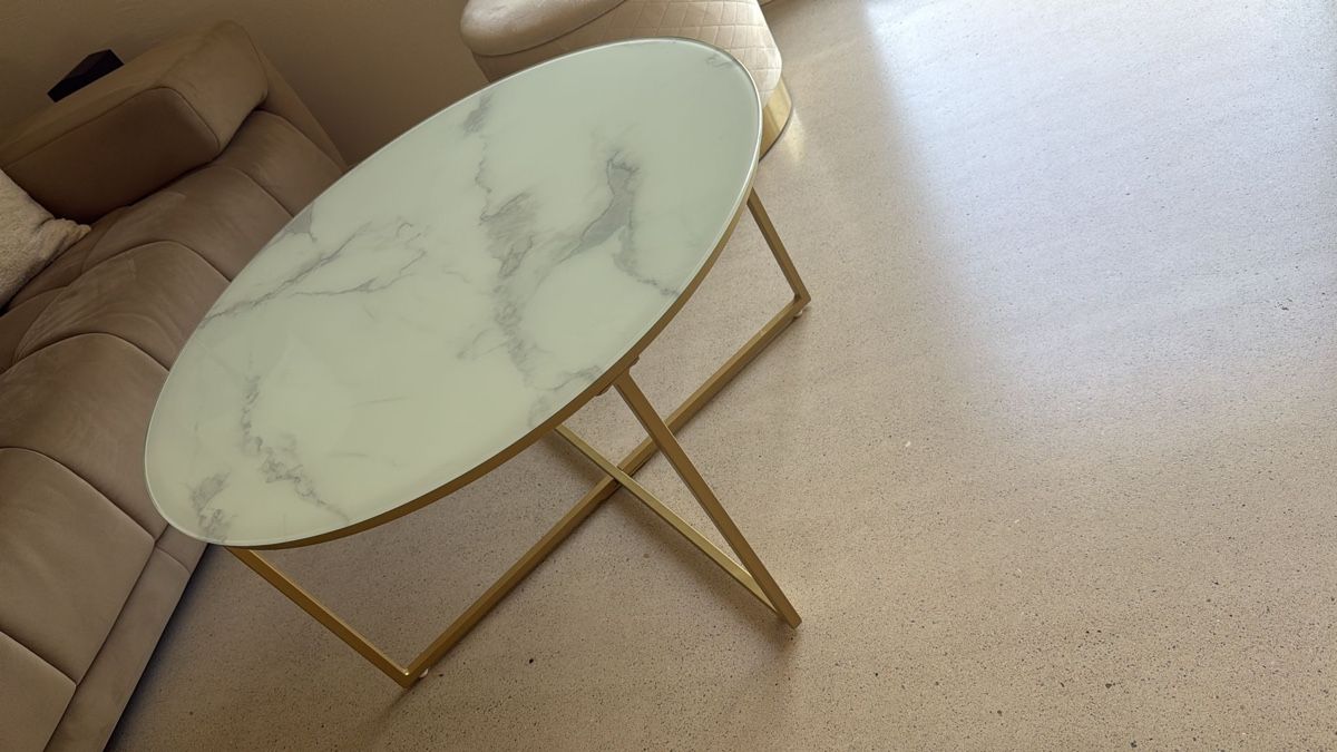 Tavoli: Runder Marmor Optik Couchtisch mit Goldgestell – Nuovo (secondo la descrizione) da Sirnach venduto da pla_hxg7 2