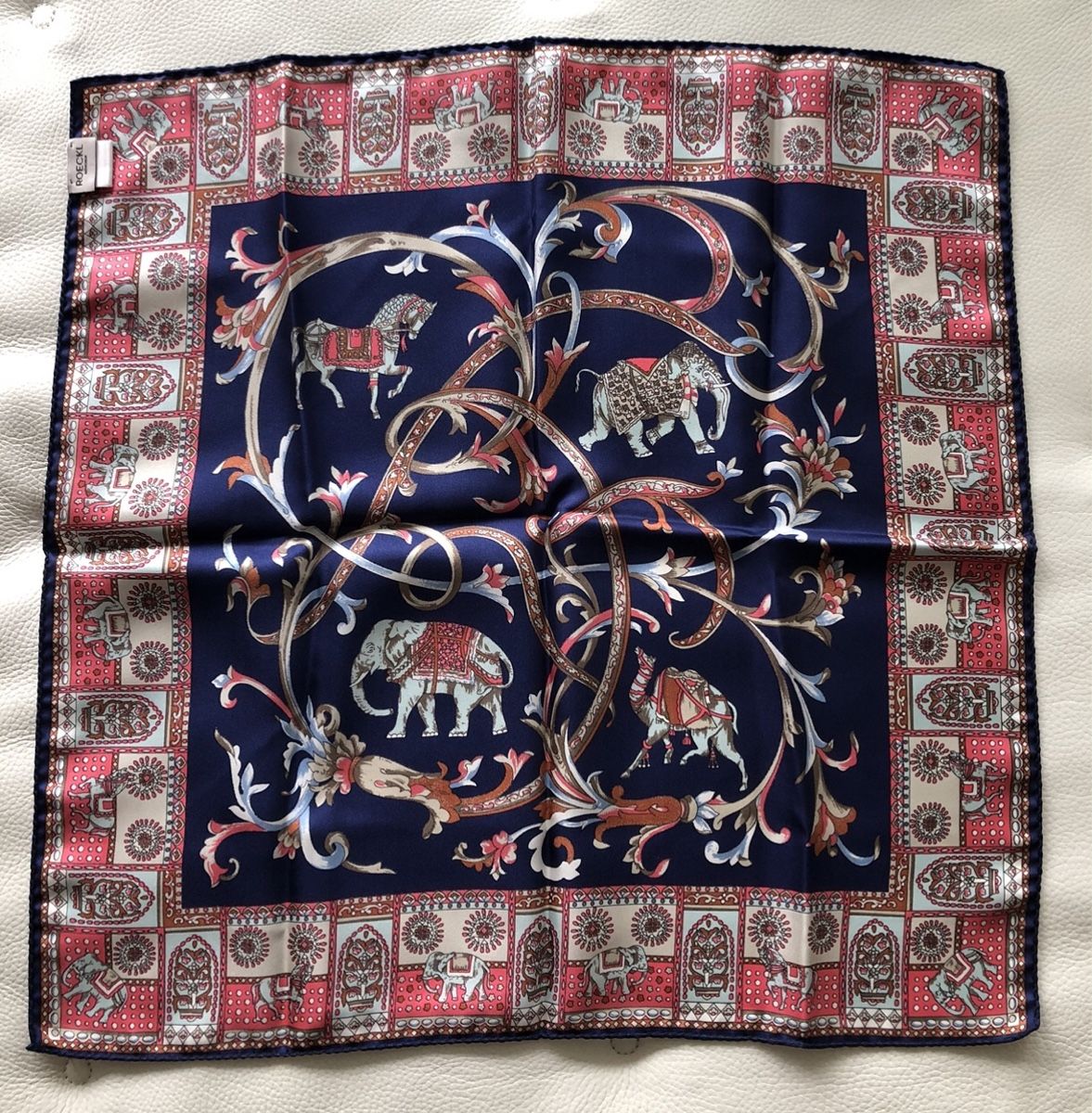Roeckl Foulards, Tücher & Schals: Foulard Roeckl neuf – Neu und originalverpackt aus Cointrin von sacha1981 1