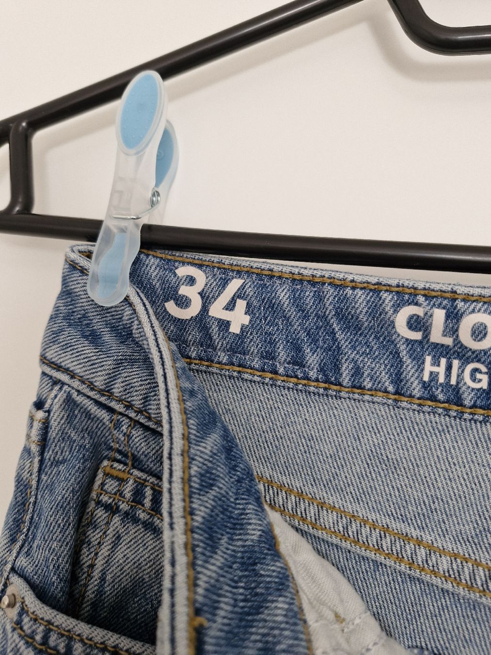 C&A Jeans: High Waist Mom Jeans, Grösse 34 – Usato da Maienfeld venduto da Bounty2016 1