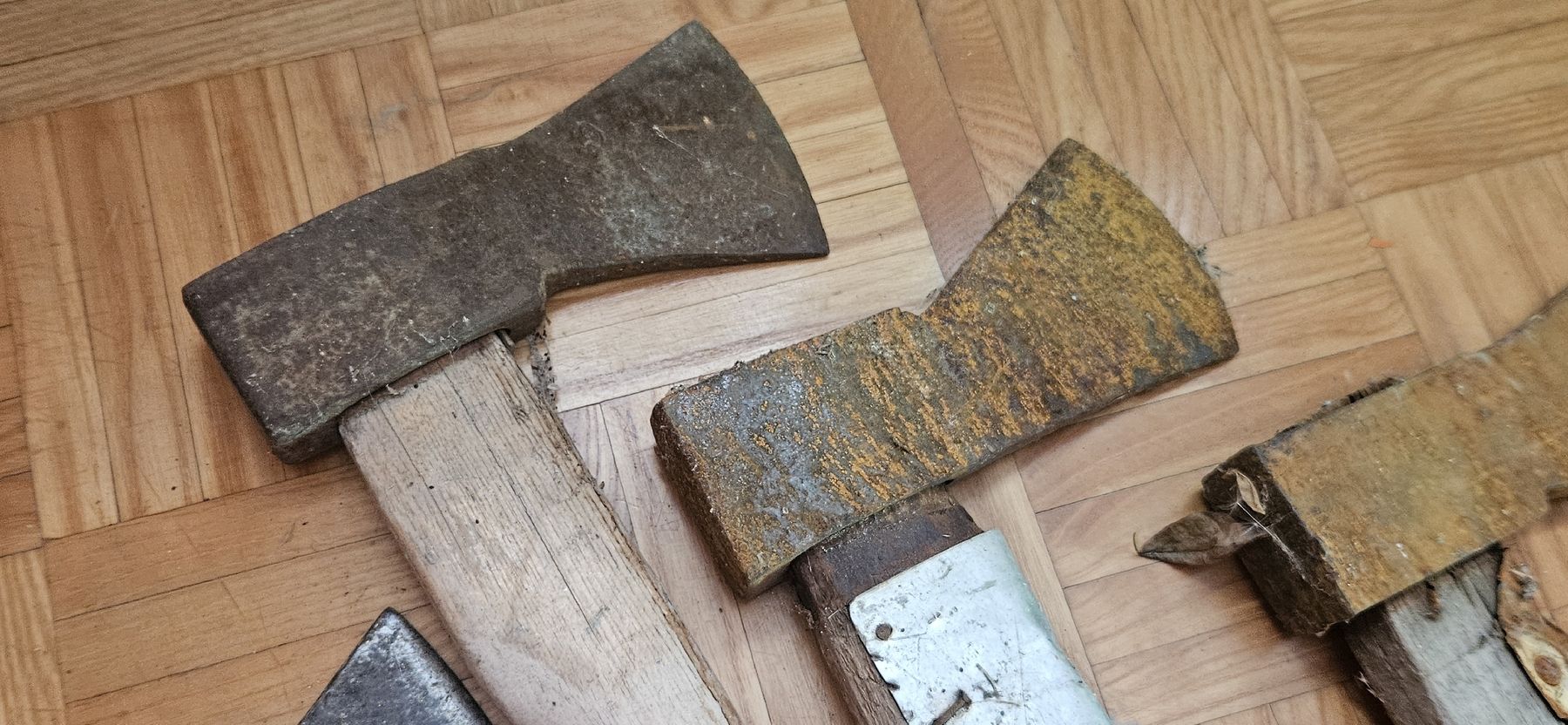 Alle Werkzeuge: Alte Äxte Lot – Gebraucht aus Belp von Ginus85 3