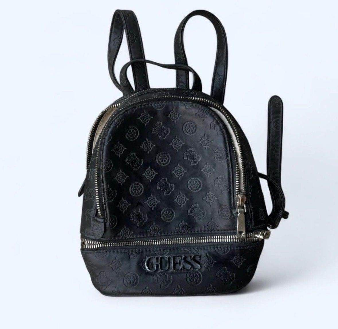 Guess Zaini: Guess mini backpack – Usato da Zug venduto da deelowdent