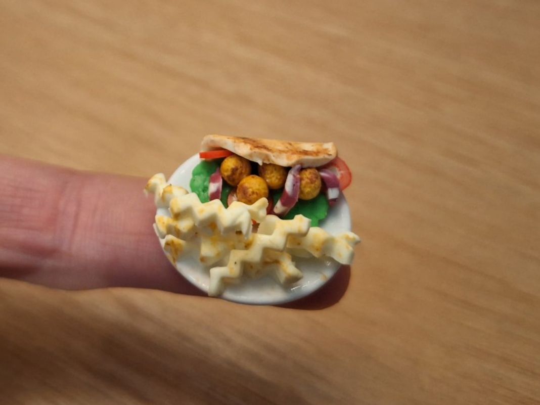 Case e mobili per bambole: Handmade Falafel Taco mit Pommes – Nuovo (secondo la descrizione) da Zürich venduto da HandmadeTinyFood 2