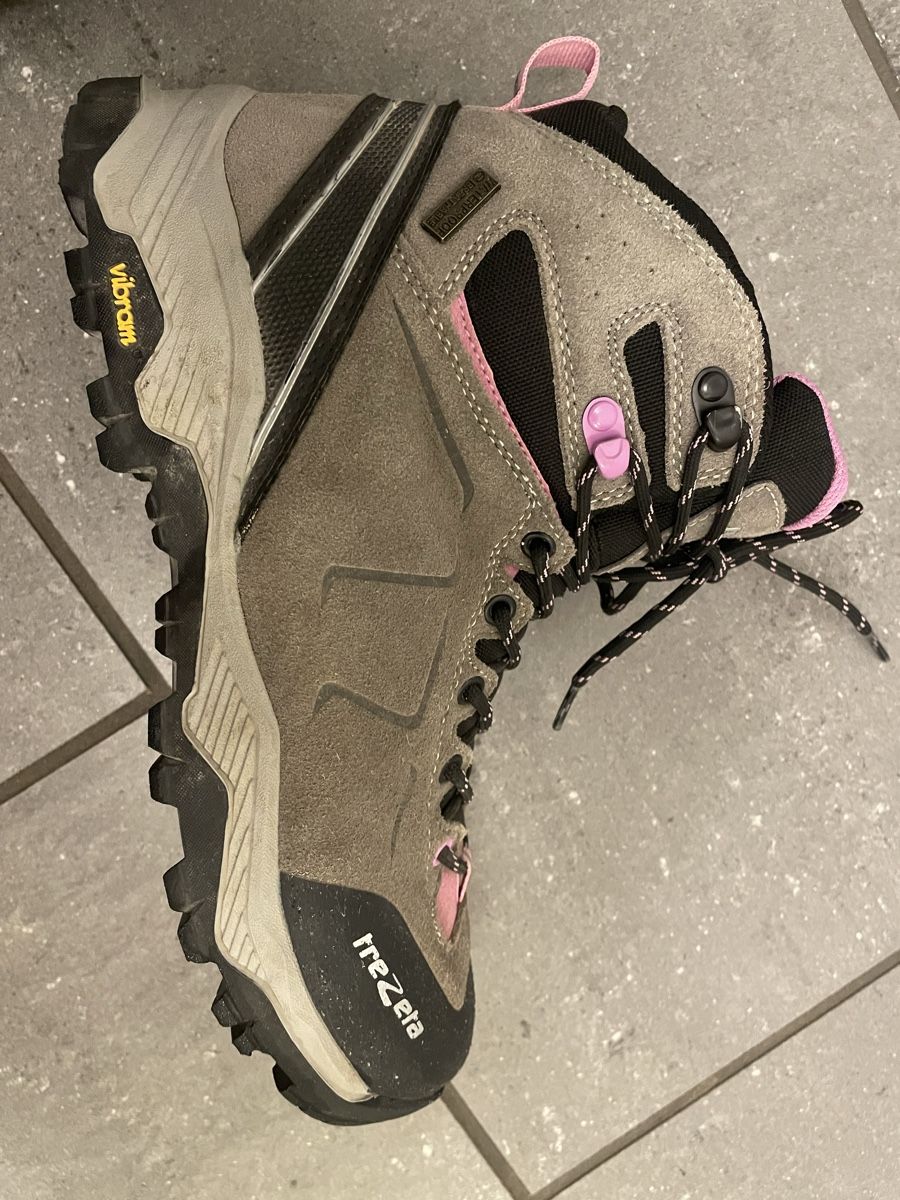 Vibram Scarpe da donna: Trezeta Wanderschuhe Grösse 39 Vibram Waterproof – Usato da Brütten venduto da Marwie80 3