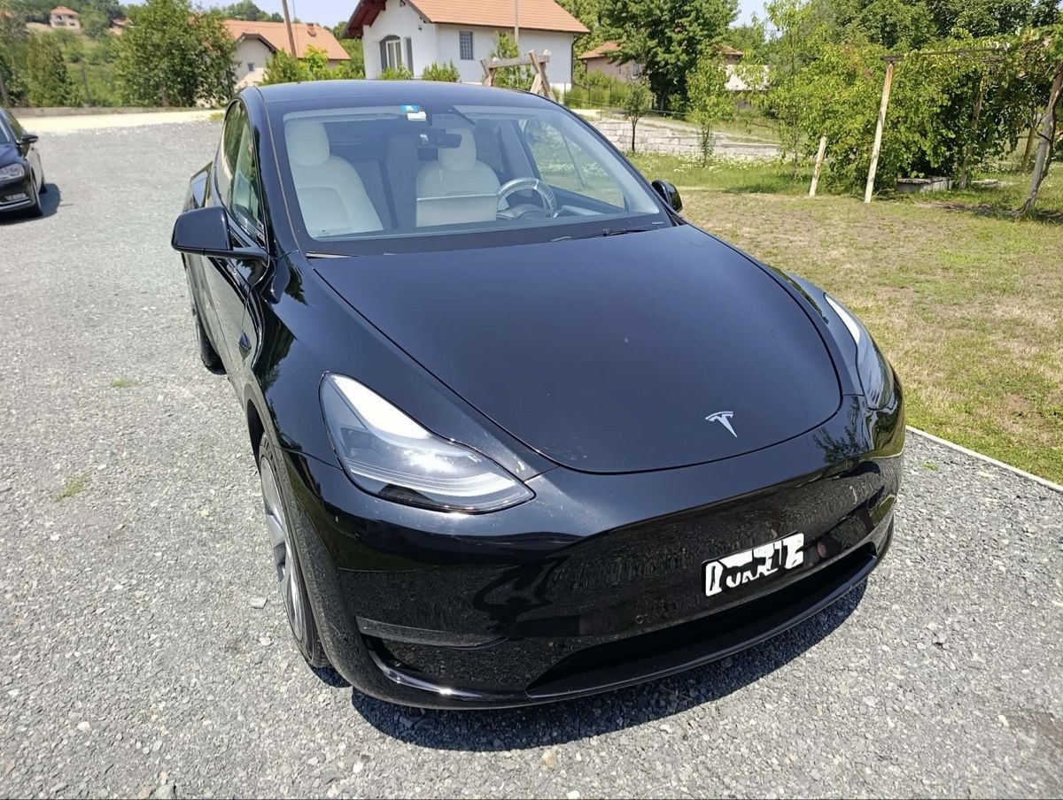 Tesla Automobili: Tesla Y Long Ranger – Usato da Kaiseraugst venduto da atelPro
