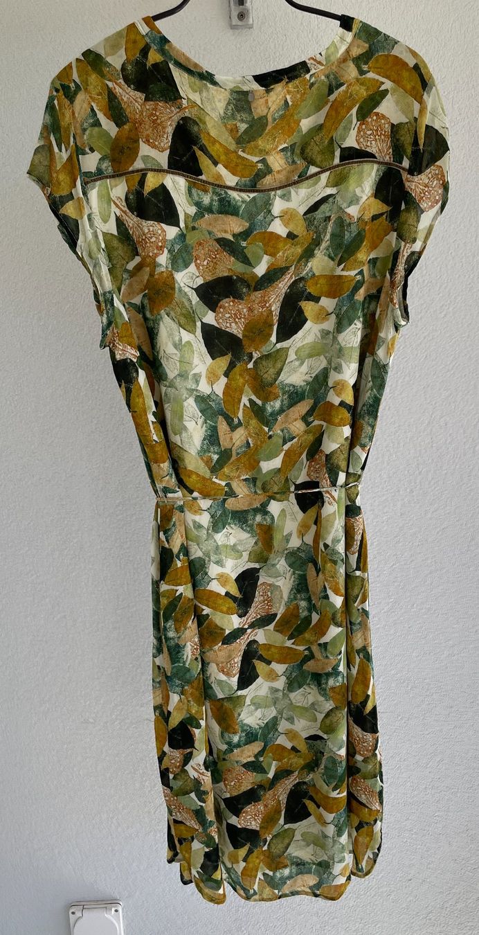 Nile Vestiti: Nile Kleid Grösse M – Usato da Bern venduto da .DolceVita. 1