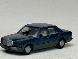 GB1- Herpa Mercedes 500 SE blau