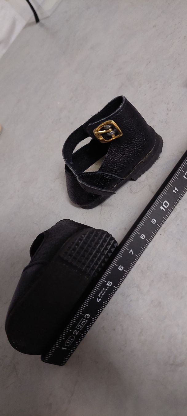 Puppen: Puppenschuhe – Gebraucht aus Muri AG von nindo1 3