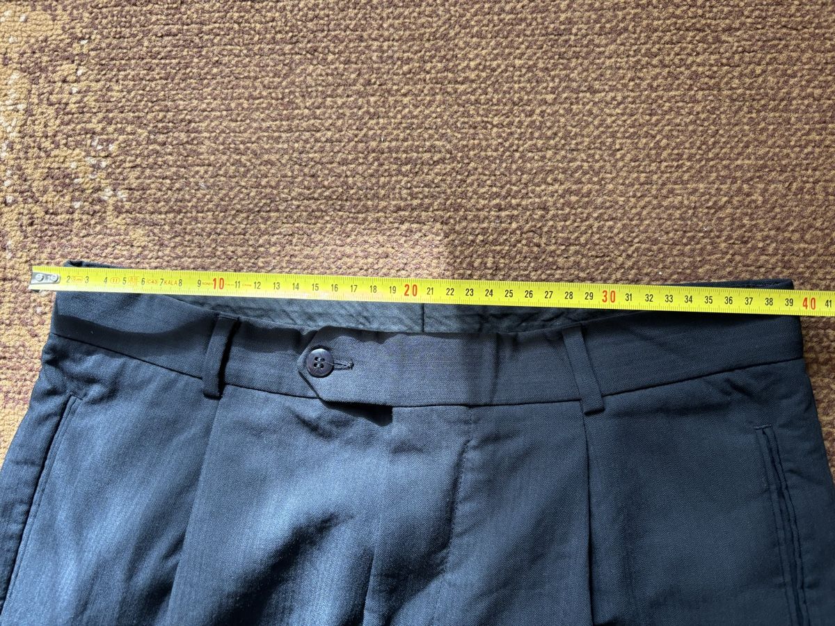 Hugo Boss Pantaloni: Hugo Boss trouser – Usato da Confignon venduto da Second_Hand_Ch 1