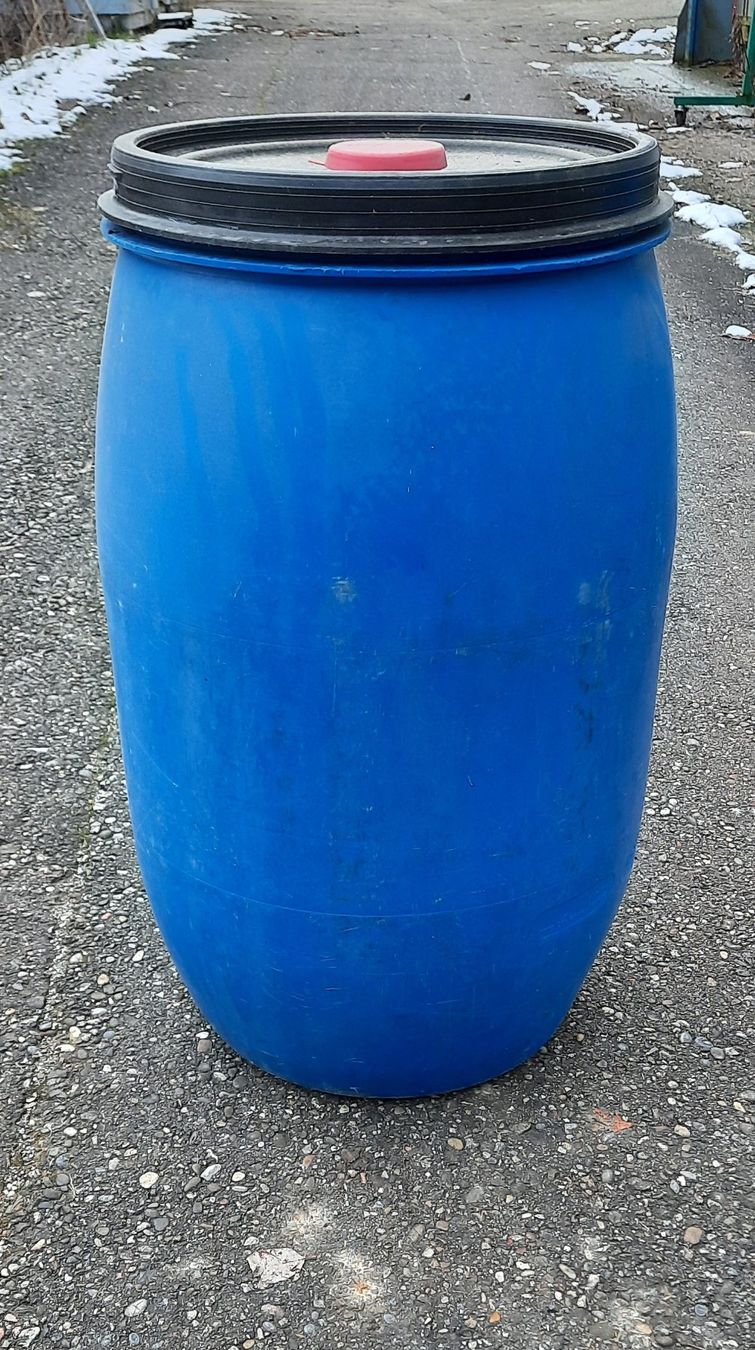 Humidifier & Arroser: Fass Kunstoff – D'occasion à Rickenbach BL par Edid