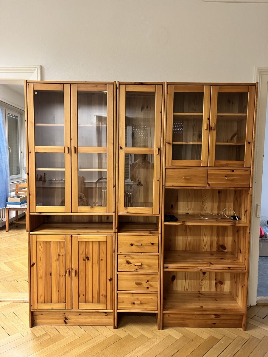 Armoires: Schrank – D'occasion à Binningen par rde_rnw9