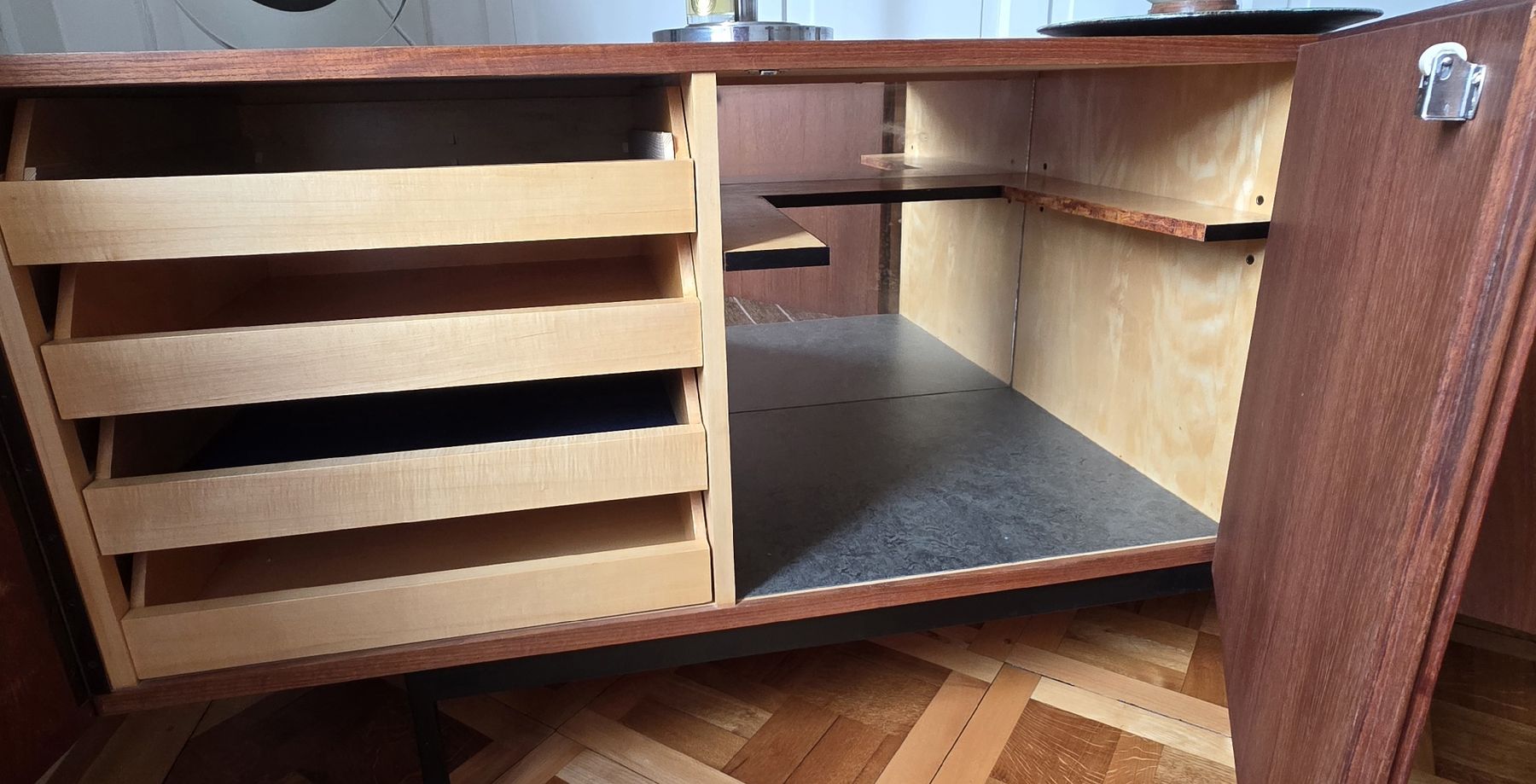 Cassettiere: B40 Dieter Wäckerlin Sideboard Ideal Heim – Usato da Solothurn venduto da Vivalamamma 1