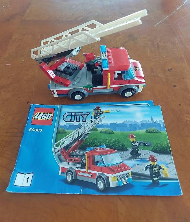 Kit di costruzioni: Camion pompiers Lego 60003 – Usato da Lausanne venduto da lau_jl7h