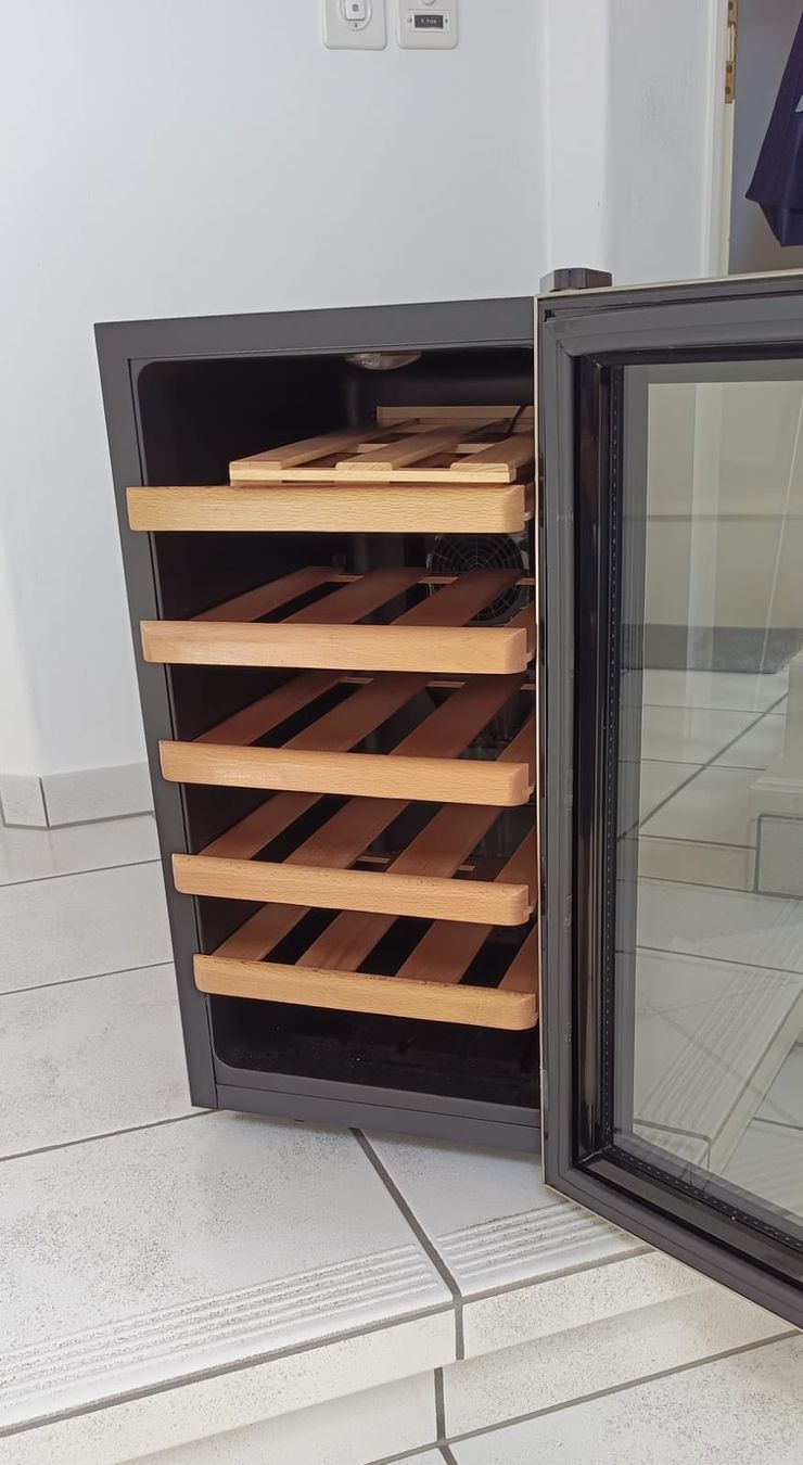 Frigoriferi: Wein Kühlschrank – Usato da Wil SG venduto da tcm_85bd
