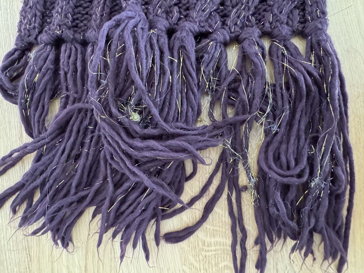 Foulard & Sciarpe: Warmer Winter Strickschal in braun mit Fransen,m – Usato da Winkel venduto da Schorley 4