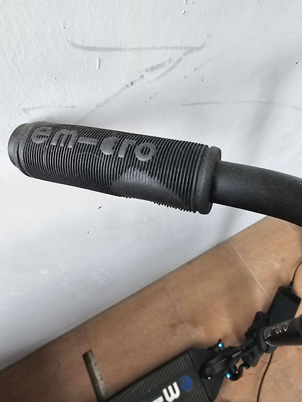 Scooters: Micro E-Scooter Black. Used. – Gebraucht aus Zug von Andkur1971 3