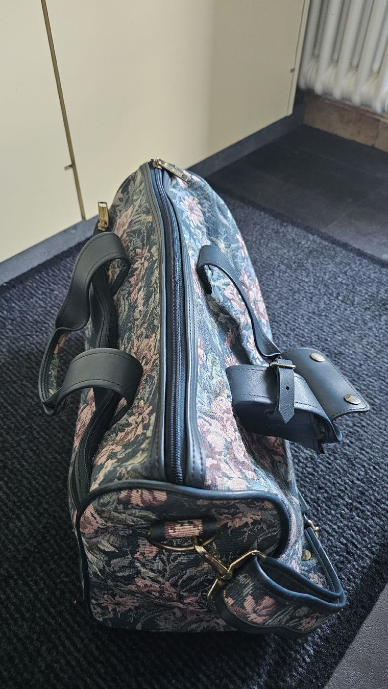 Taschen für Damen: Vintage Tasche – Gebraucht aus Trimbach von Crash777 1