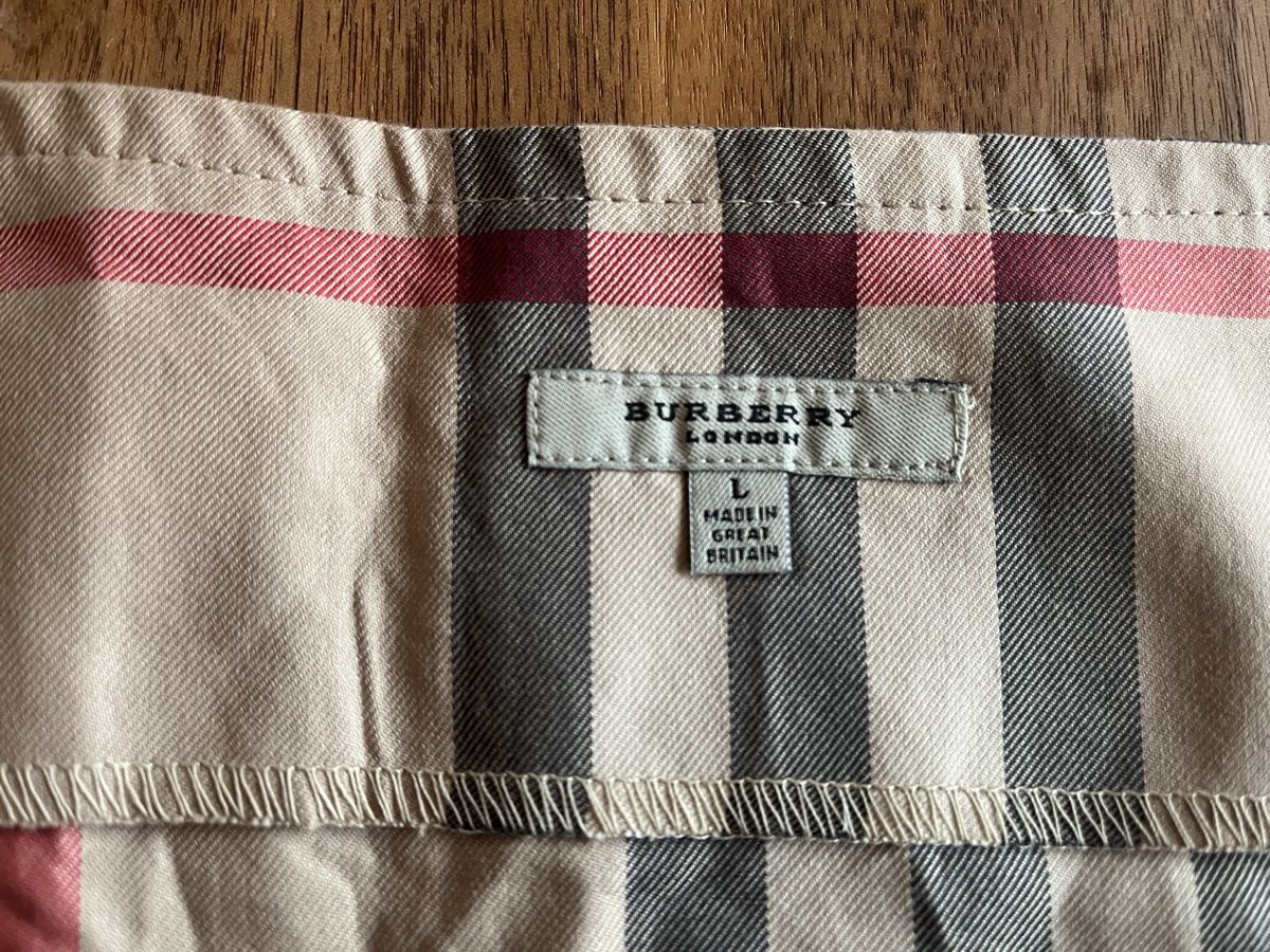 Burberry Jupes: Burberry Jupe Gr L – Neuf avec emballage d'origine à Aarberg par Jakaro 5