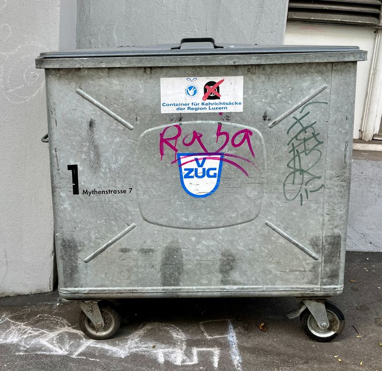 Abfallcontainer aus Metall 800l (Gebraucht) in Luzern für CHF 25 – nur ...