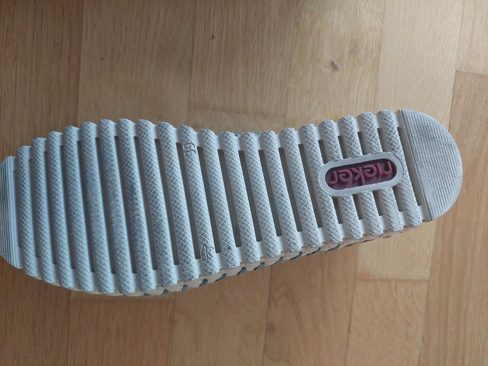 Rieker Chaussures femmes: Slipper Leder Rieker Grösse 39 – D'occasion à Bern par Barky 2