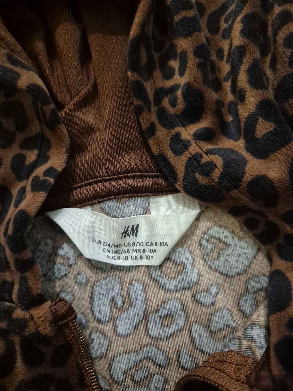 H&M Lotti & Set di vestiti: Trainer Gr. 134/140 – Usato da Stansstad venduto da Kyra014 1