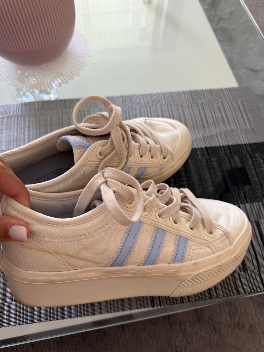 Adidas Scarpe da donna: Adidas Nizza Platform Sneaker beige hellblau Grösse 38 – Nuovo (secondo la descrizione) da Luzern venduto da Lorena.haj