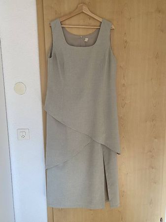 Elegantes Kleid mit asymmetrischem Schnitt Gr. 42