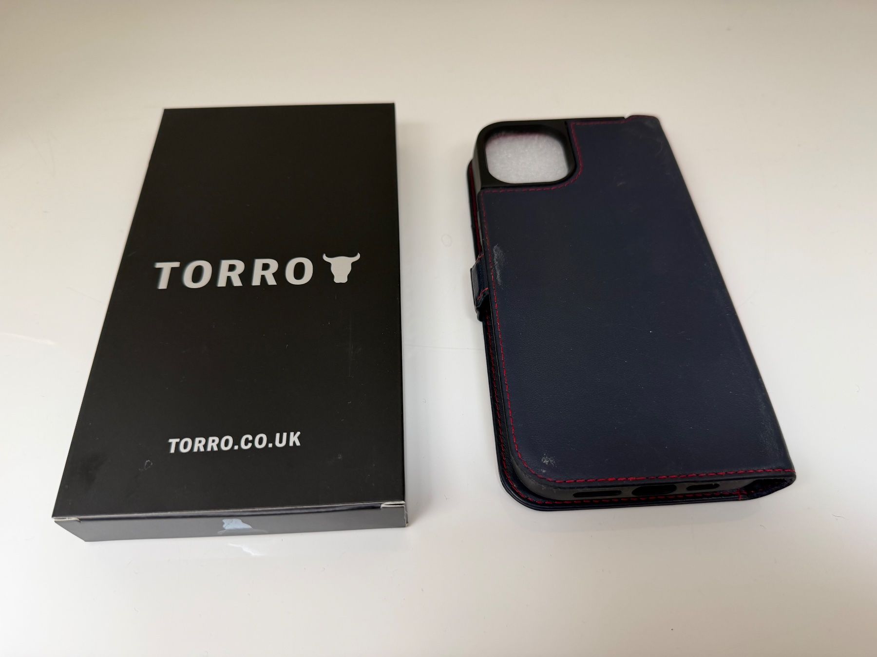 Apple Cover & Protezioni schermo: Leder Cover Schutzhülle iPhone 15 Plus – Usato da Kaltbrunn venduto da SwissLake02 2