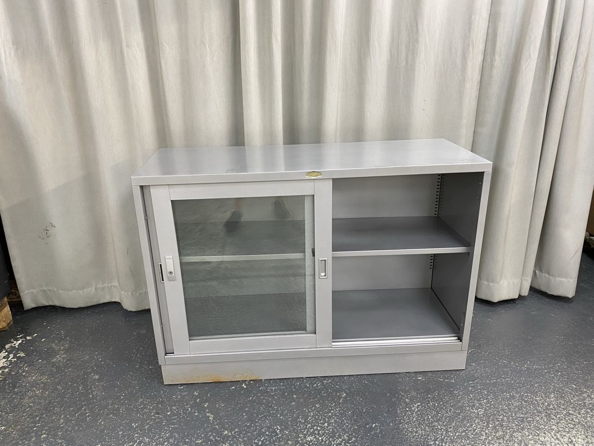 Vitrinen: Glasvitrine  – Gebraucht aus Hägglingen von Karin0802 1