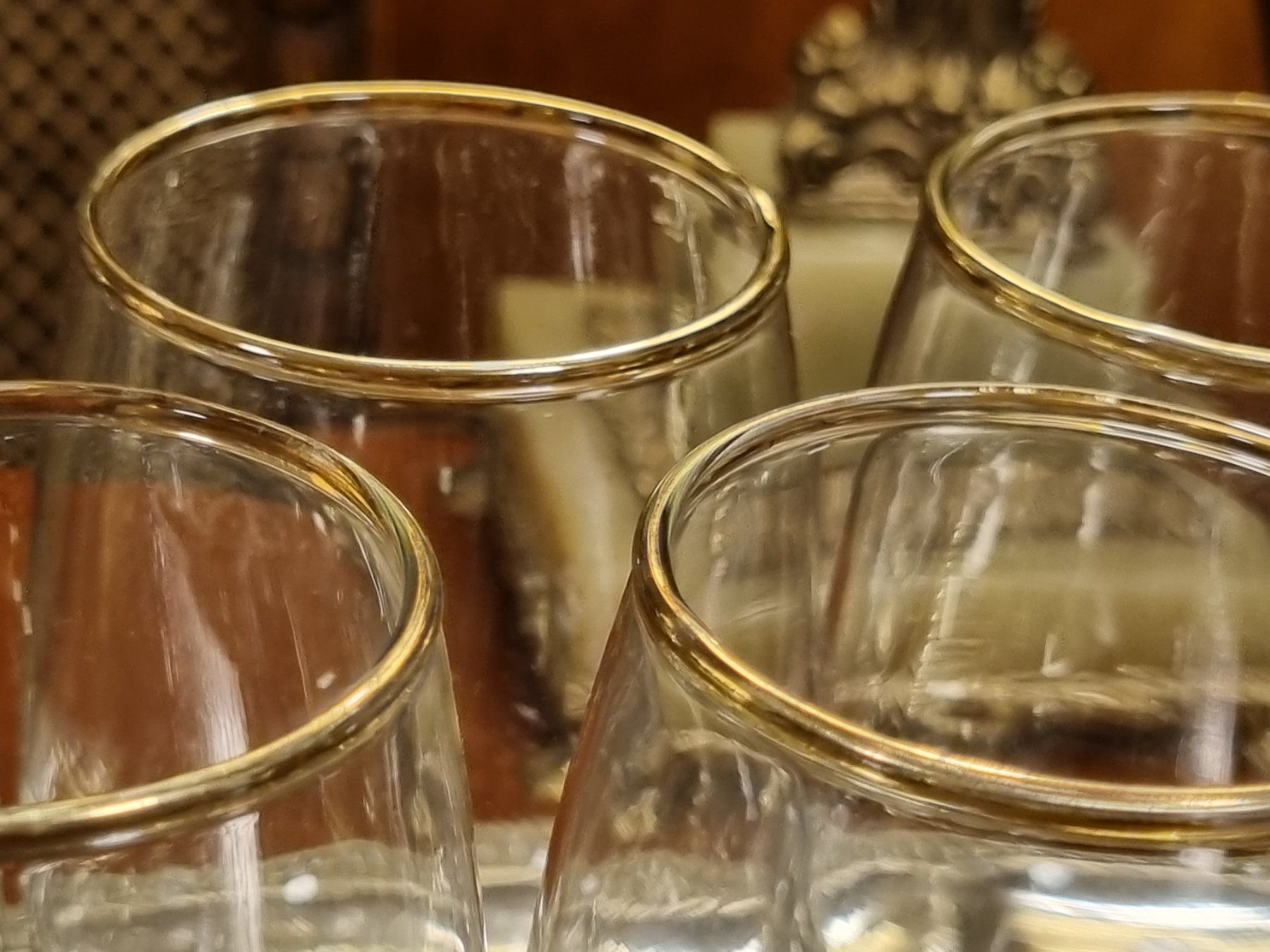 Verres: 6 Gläser, farbige Stiele, 18 cm – D'occasion à Scharnachtal par devin03 5