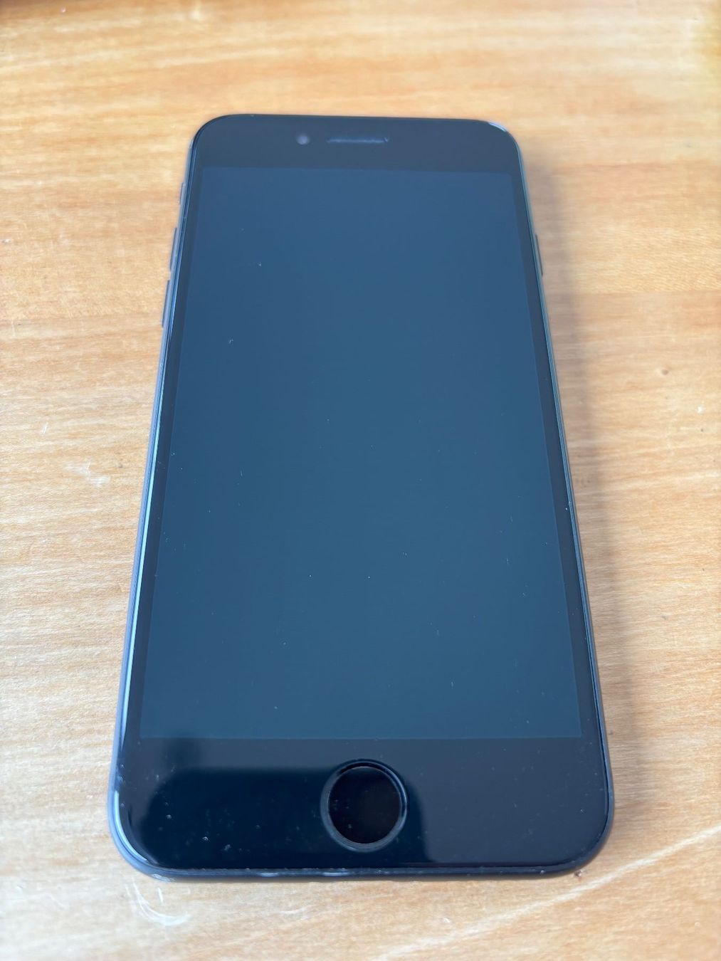 Apple Handys / Smartphones: iPhone 7 schwarz, 128 GB Speicher – Gebraucht aus Solothurn von wm45