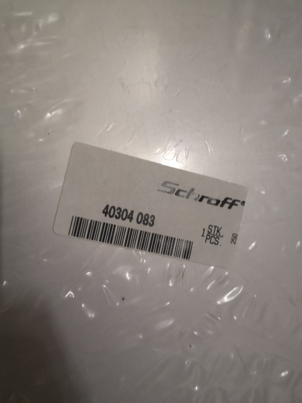 Supporti a parete: 19'' 10HE Frontblende (Schroff 40304083) – Usato da Dübendorf venduto da e-schop24 1