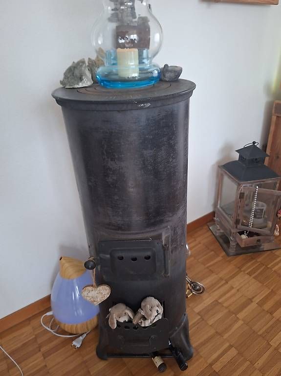Altri mobili d'antiquariato: Alter Holzofen Hildesheim – Usato da Fahrweid venduto da steinbock51pit 1