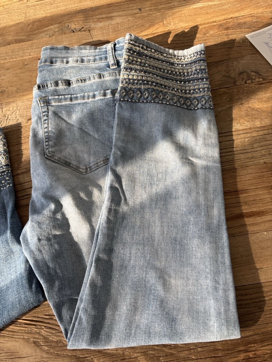 Jeans: 2 Jeans – Neuf (Voir description) à Krattigen par Landado 2