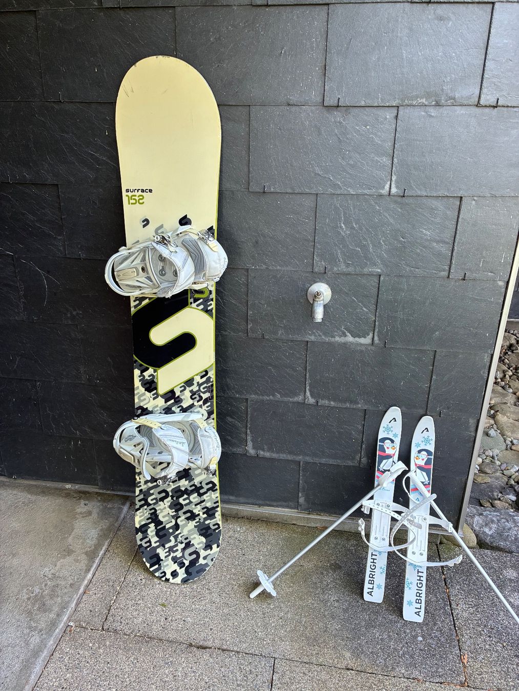Salomon Board: Salomon Snowboard 152cm + Crazy Creek Bindung – Usato da Kilchberg ZH venduto da desireeschreyer