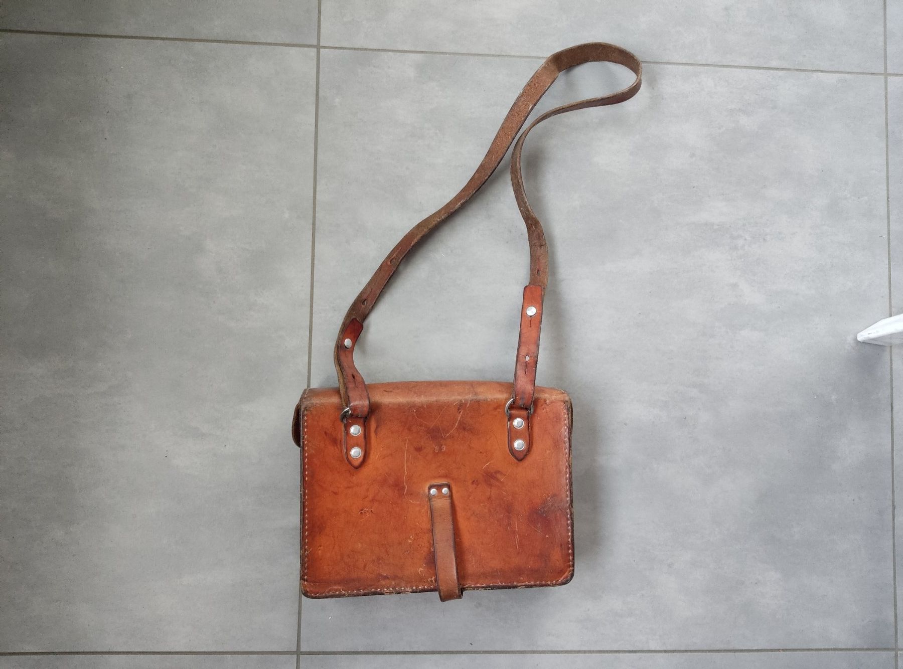 Schweizer Armee Taschen: Ancienne sacoche en cuir – Gebraucht aus Vicques von prairie0809 1