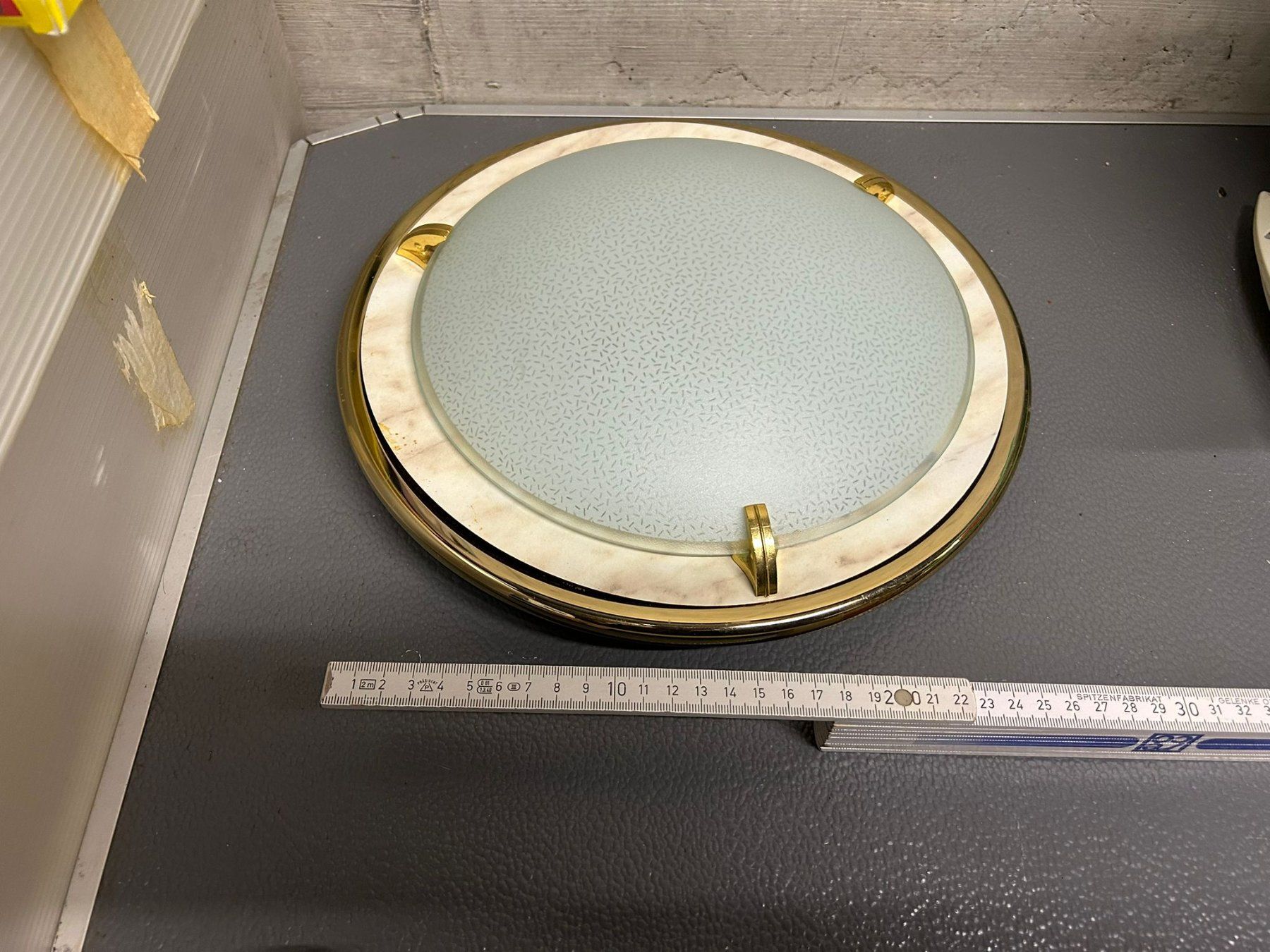 Lampadari & plafoniere: Plafoniera in vetro e metallo – Usato da Melano venduto da H-Sara 1
