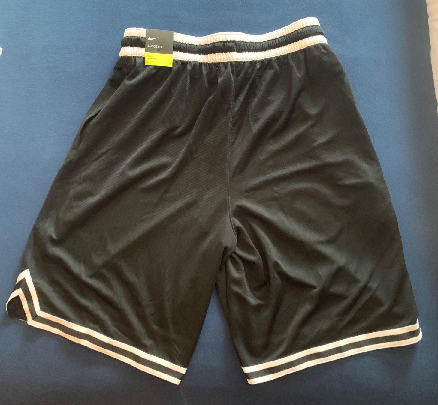 Nike Hosen: Shorts von Nike, Brooklyn, Grösse M – Neu und originalverpackt aus Tuggen von Kawest0 1