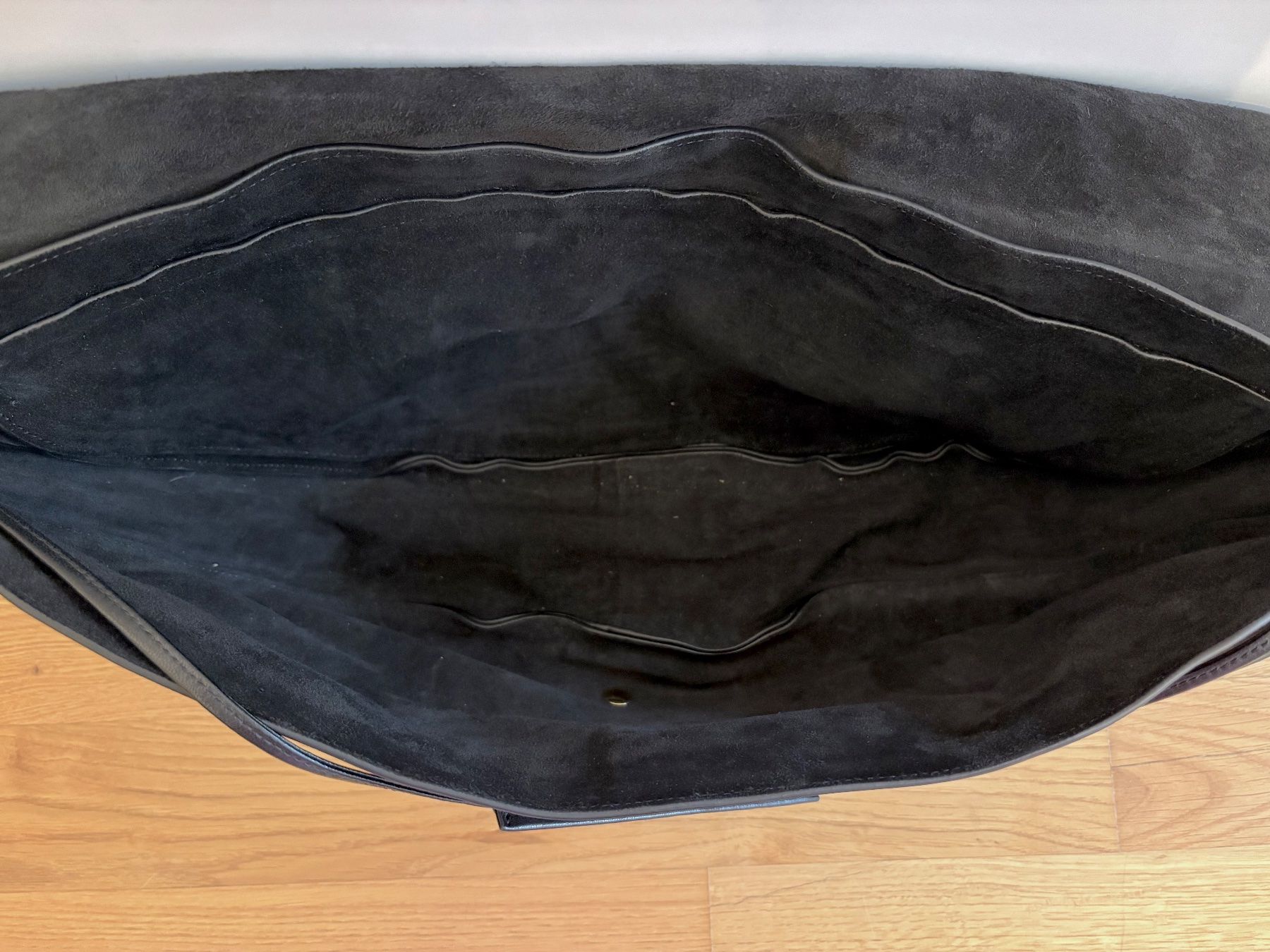 Celine Taschen für Damen: Celine - Halfmoon Triomphe Bag Medium in Schwarz – Gebraucht aus Zürich von cassandra1504 8