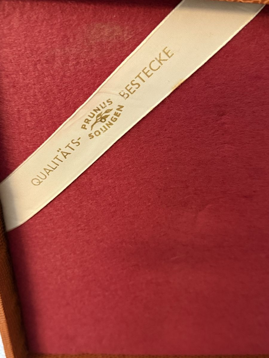 Set di posate: Moellers 90 versilbertes Besteck 40-teilig mit Etui – Usato da Grenchen venduto da swiss.antiques 3