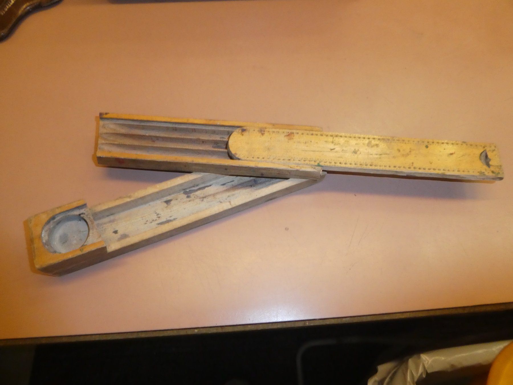 Tous les outils: Alte Griffelschachtel – D'occasion à Chur par Diversico2010 1