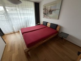 Bettgestell aus Massivholz