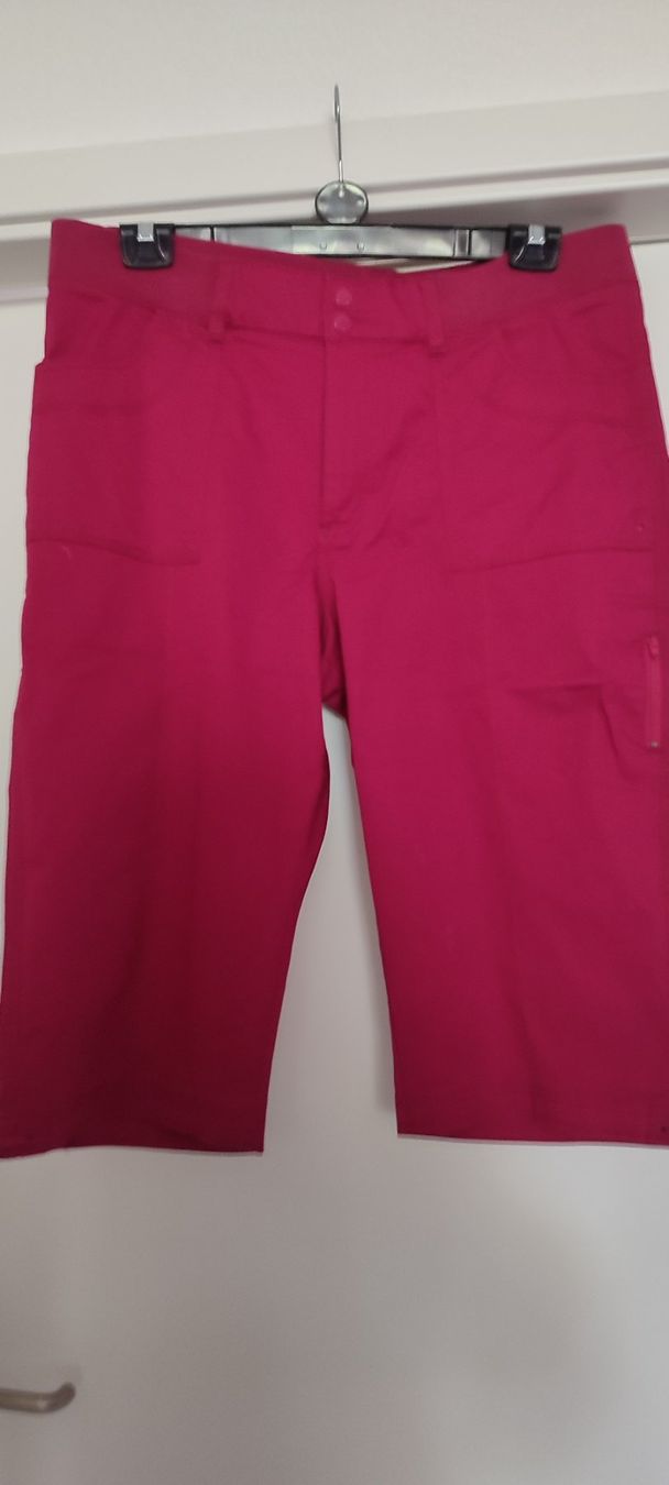 Lee Pantaloni: Pantalon 3/4 bordeaux – Nuovo (secondo la descrizione) da St-Cergue venduto da Neviana 2