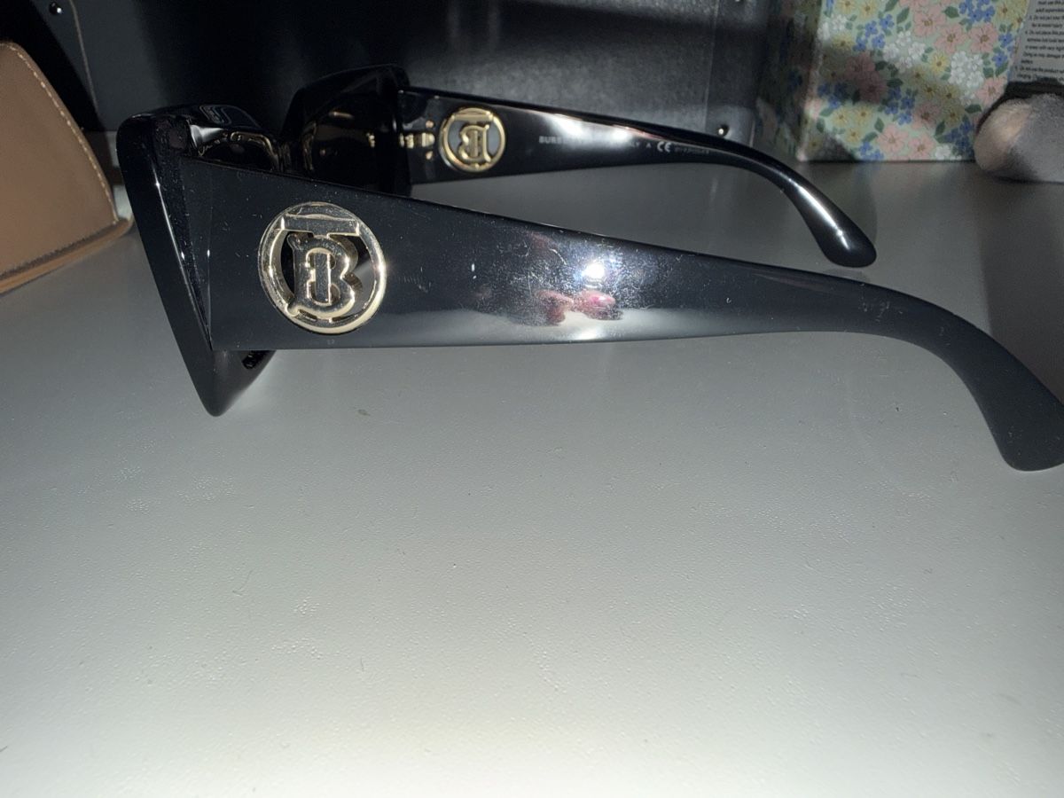 Burberry Occhiali & Lenti: Lunettes de soleil Burberry – Usato da Grand-Lancy venduto da joa_c8sn 2